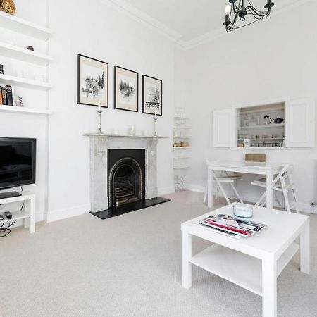 Elegant Earl'S Court 2 Bedroom Flat Just 4 Minutes From Tube 伦敦 外观 照片