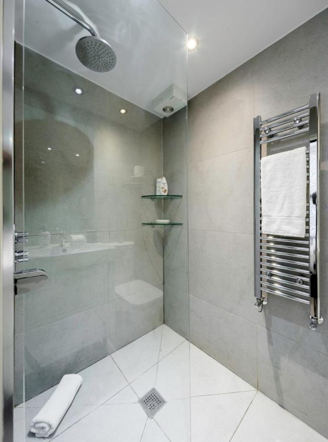 Elegant Earl'S Court 2 Bedroom Flat Just 4 Minutes From Tube 伦敦 外观 照片